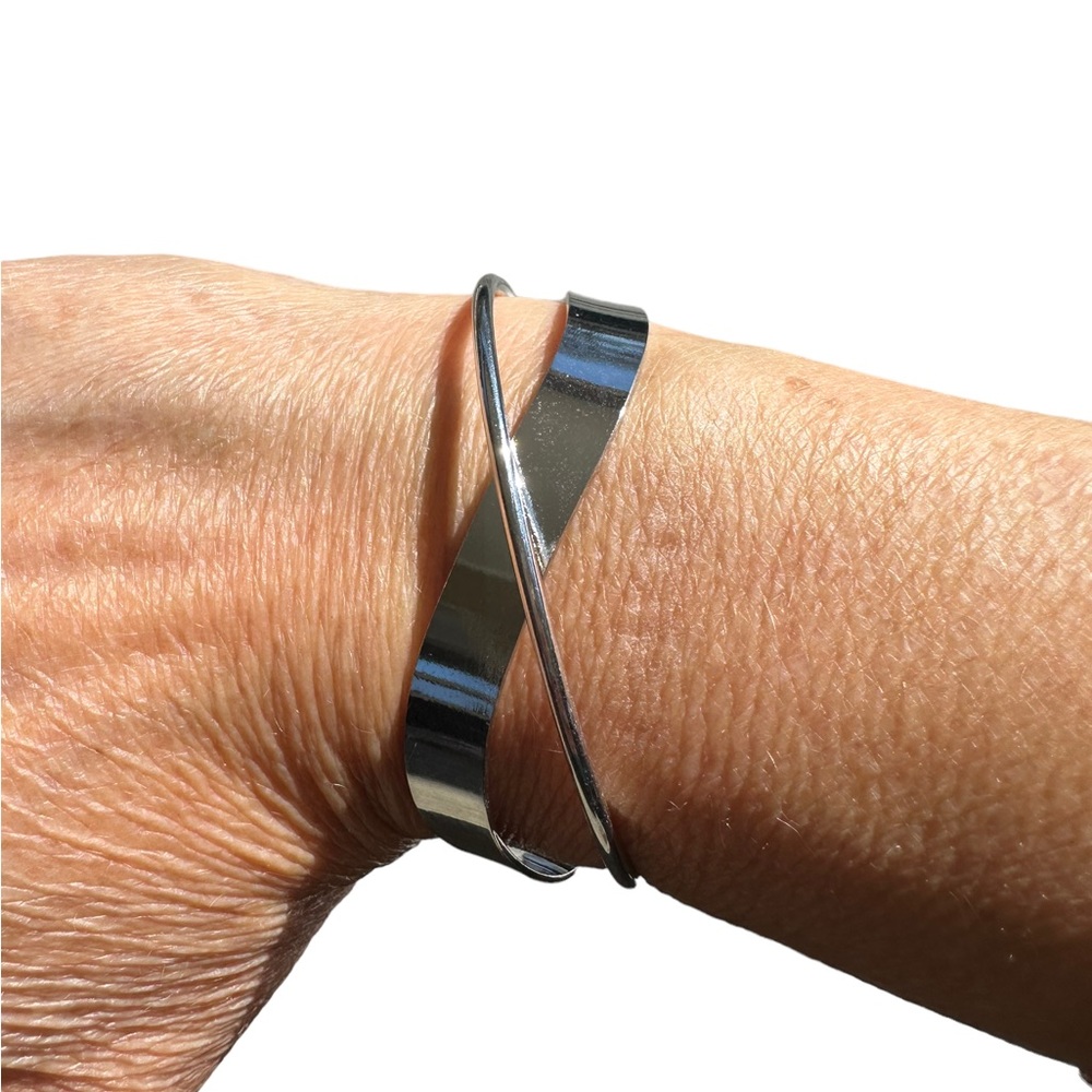 Silver Double Overlap Metal Cuff Bracelet